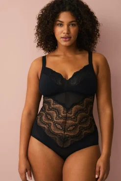 Ellos Shaping>Plus collection Spetsbody - let støtte sort
