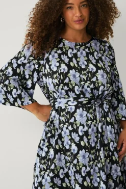 Ellos Plus collection Vævet kjole med 3/4 ærmer Blå blomstret Clearance