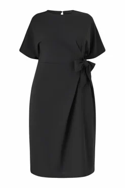Ellos Kjoler>Plus collection Kjole med bindedetalje Sort