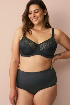 Ellos Bh'Er>Plus collection Minimiser bøjle-bh med meshforede skåle Sort