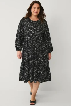 Ellos Kjoler>Plus collection Kjole med flæser Sort hvid mønstret