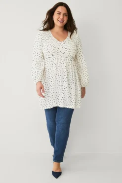 Ellos Tunikaer>Plus collection Tunika med smock Hvid prikket
