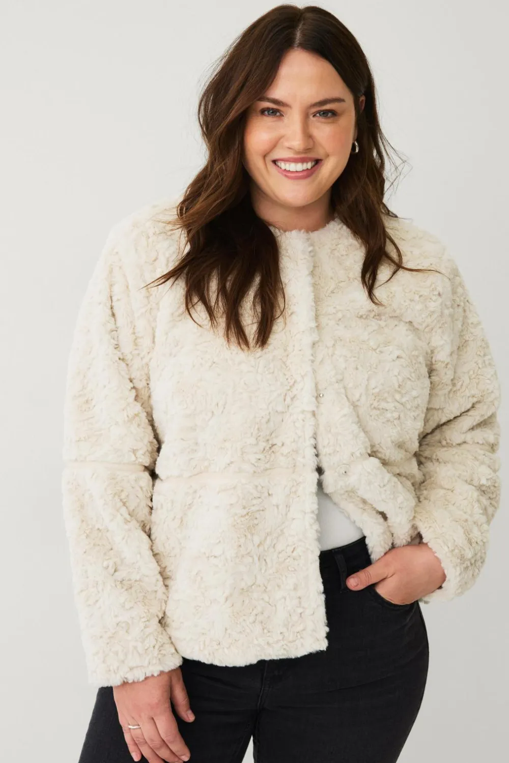 Ellos Jakker & Frakker>Plus collection Jakke i imiteret pels Beige