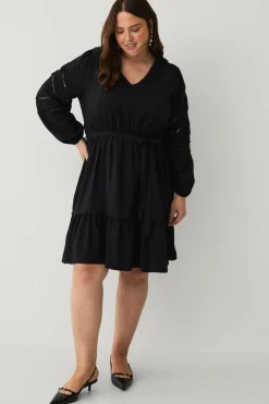 Ellos Kjoler>Plus collection Kjole med blondedetaljer Sort