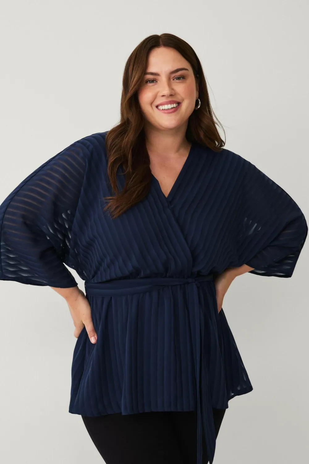 Ellos Skjorter & Bluser>Plus collection Bluse med V-hals Blå