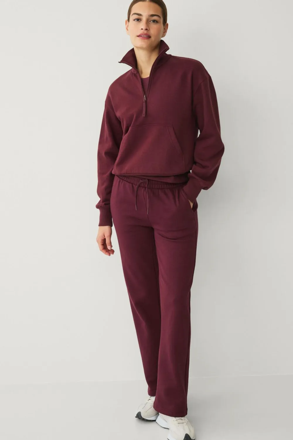 Ellos STUDIO Sweatbukser med lige bener vinrød