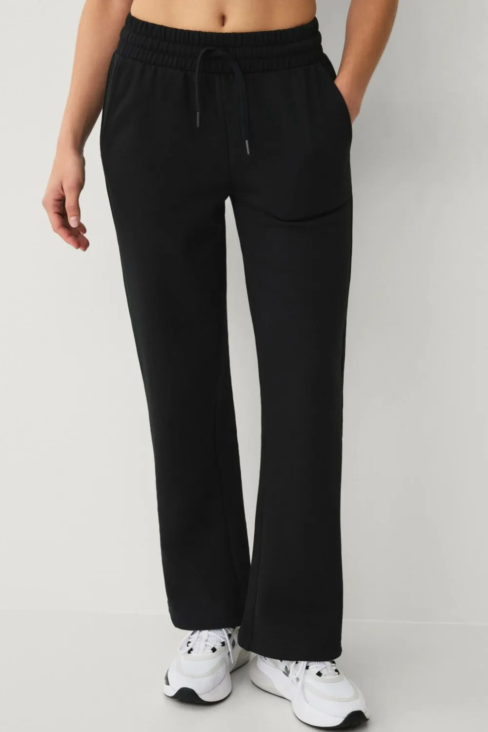 Ellos STUDIO Sweatbukser med lige bener Sort Clearance