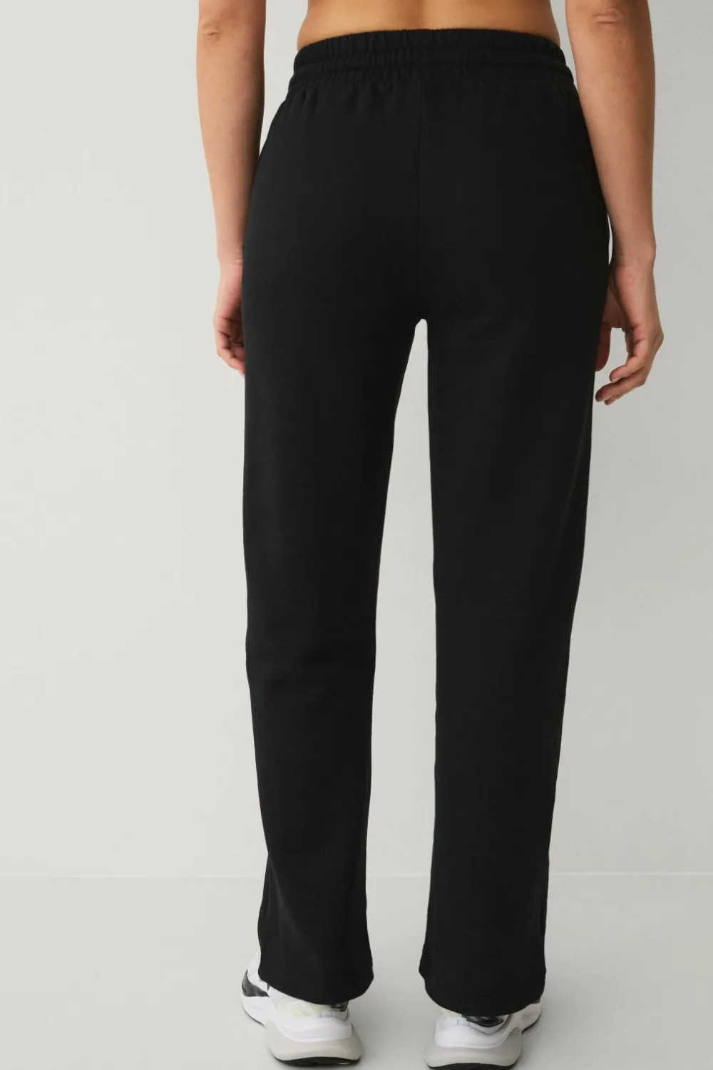 Ellos STUDIO Sweatbukser med lige bener Sort Clearance