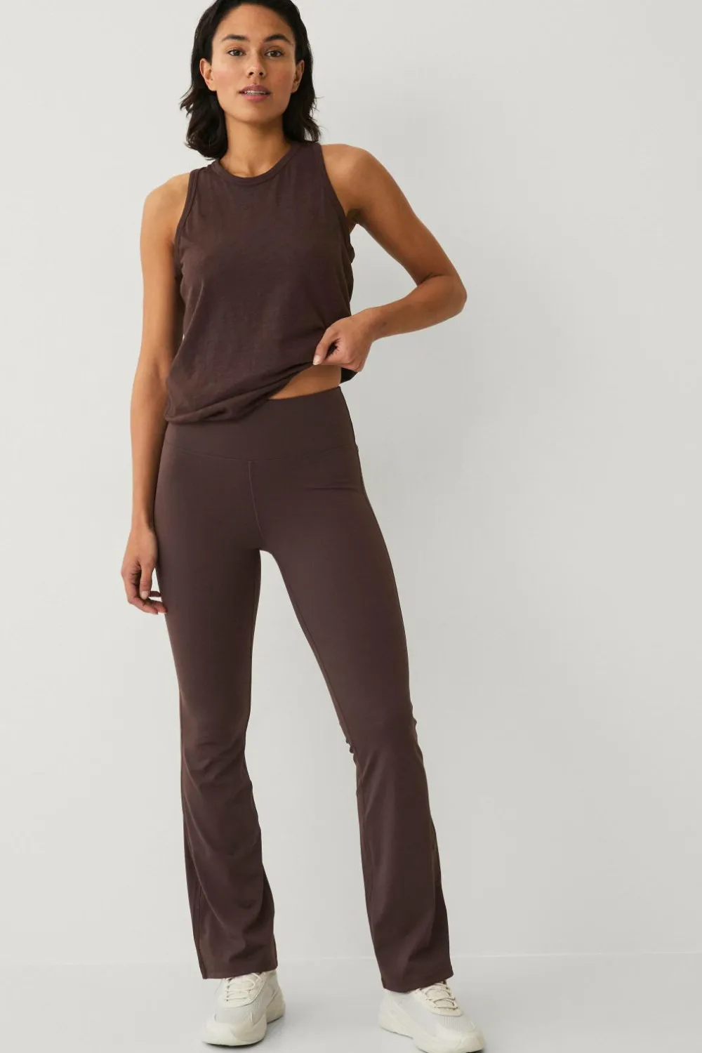 Ellos Træningstøj|Træningstøj>STUDIO Træningstights Flare Soft Mørkebrun