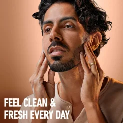 Gillette 3-in-1 Beard, Face & Hair Wash No color Sale