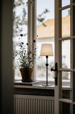 Globen Lighting Bordfod Astrid Sort Hot