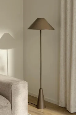 Globen Lighting Gulvlamper>Gulvlampe Cannes Mocha