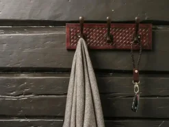 Halvor Bakke Knagerække i vævet læder Brun Hot