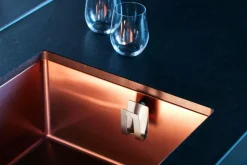 HAPPY SiNKS Holder til køkkensvamp Steel Hot