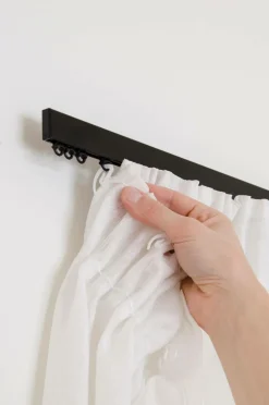 Hasta Alex gardinskinne 100 cm Sort Hot