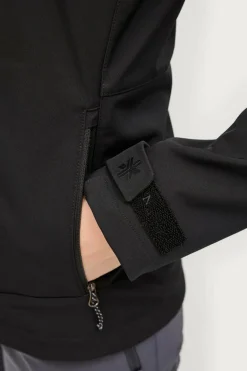 Áhkká Jakker & Frakker><noscript><img width=