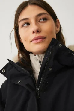 Áhkká Jakker & Frakker><noscript><img width=