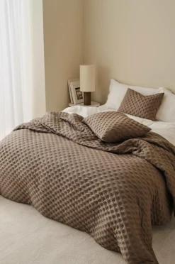 &Home Sengetæpper>Sengetæppe Heaven Dottie Nougatbrun