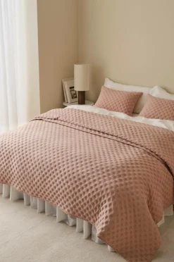 &Home Sengetæppe Heaven Dottie Nougatrosa