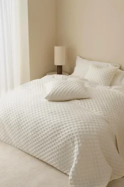 &Home Sengetæpper>Sengetæppe Heaven Dottie Cremet hvid