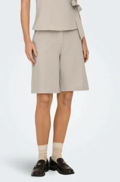 JDY Shorts><noscript><img width=