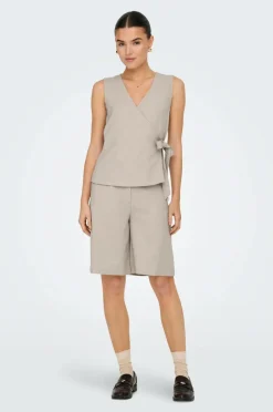 JDY Shorts><noscript><img width=