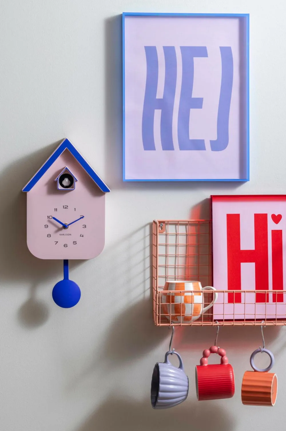 Karlsson Vægure>Vægur Dupla Color Cuckoo Blød lyserød og koboltblå