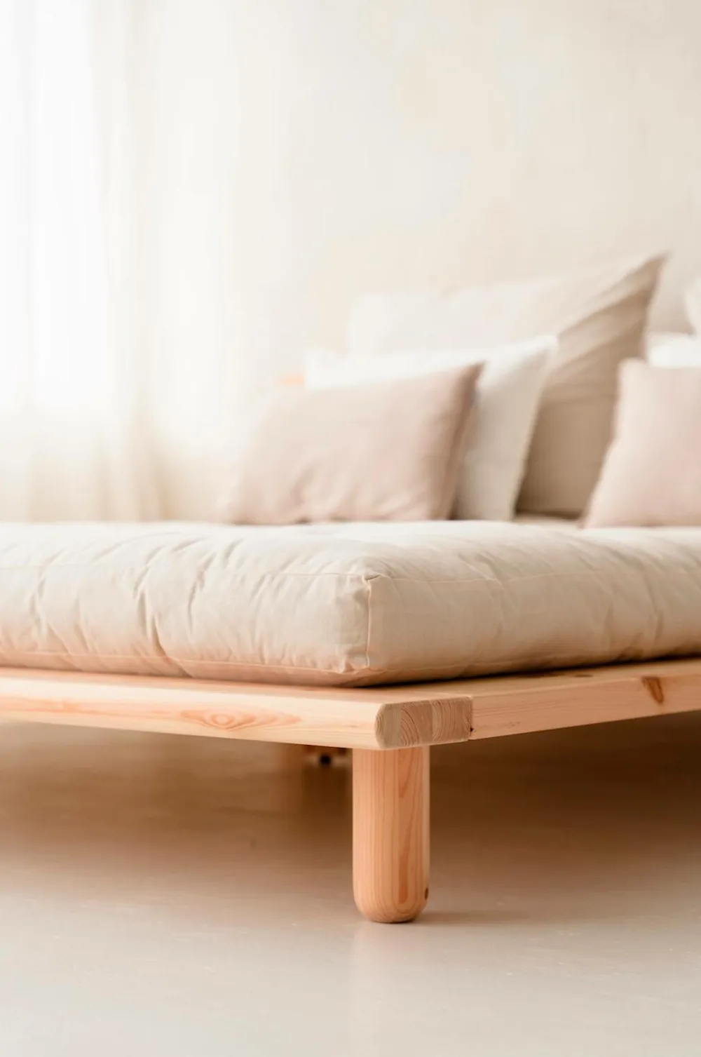 Karup Design Peek Bed Klart lakeret Hot