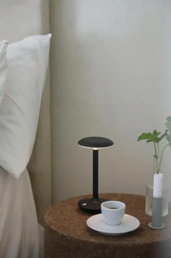 Markslöjd Genopladelig bordlampe Petit B/O Sort Best