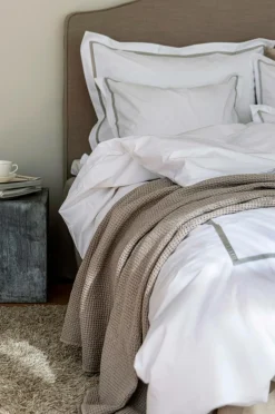 Mille Notti Riposo sengetæppe Stone Outlet