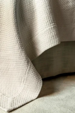 Mille Notti Sengetæppe Ameno Sand Discount