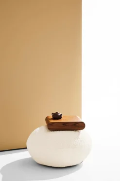 Pastill Puffer & Fodskamler>Bloom puff ø 72 cm Cremet hvid