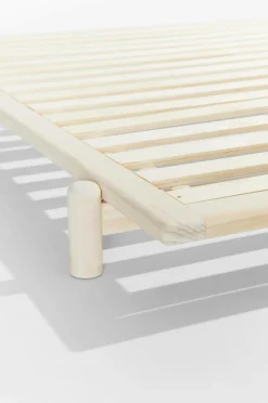 Pastill Julie sengeramme i fyrretræ 180 cm Hvidpigmenteret New