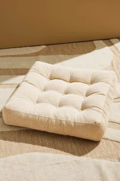 Pastill Luca gulvpude manchester 64x64x15 cm Cremefarvet fløjl Best