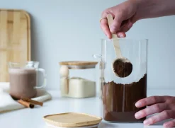 Pebbly Køkkenopbevaring>Høj glasbeholder med bambuslåg og måleske - 1400 ml Gennemsigtig