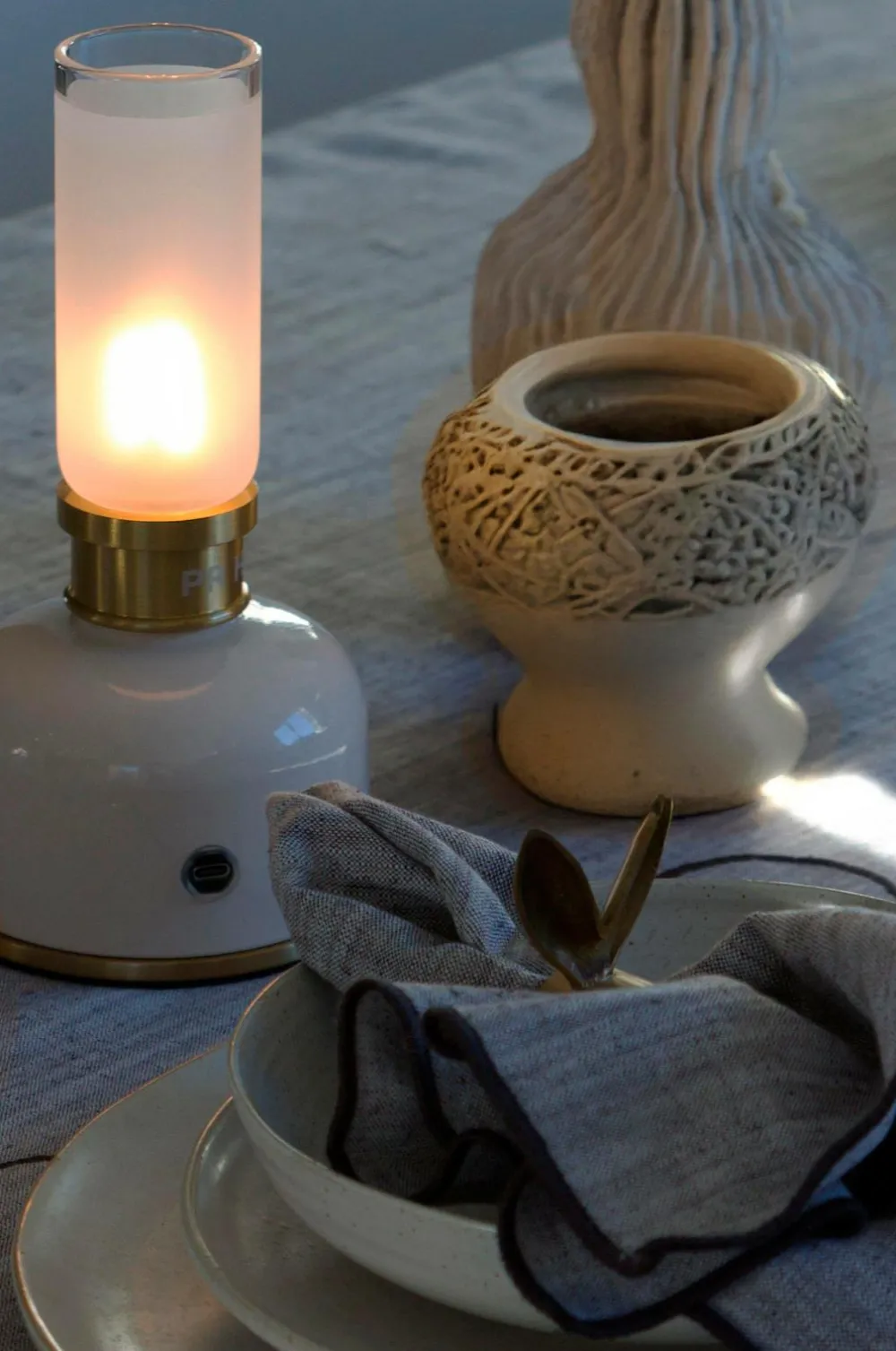 PR Home Bordlamper>Bordlampe Frida Vit