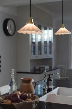 PR Home Pendler>Pendel August, bølget 25 cm Hvid