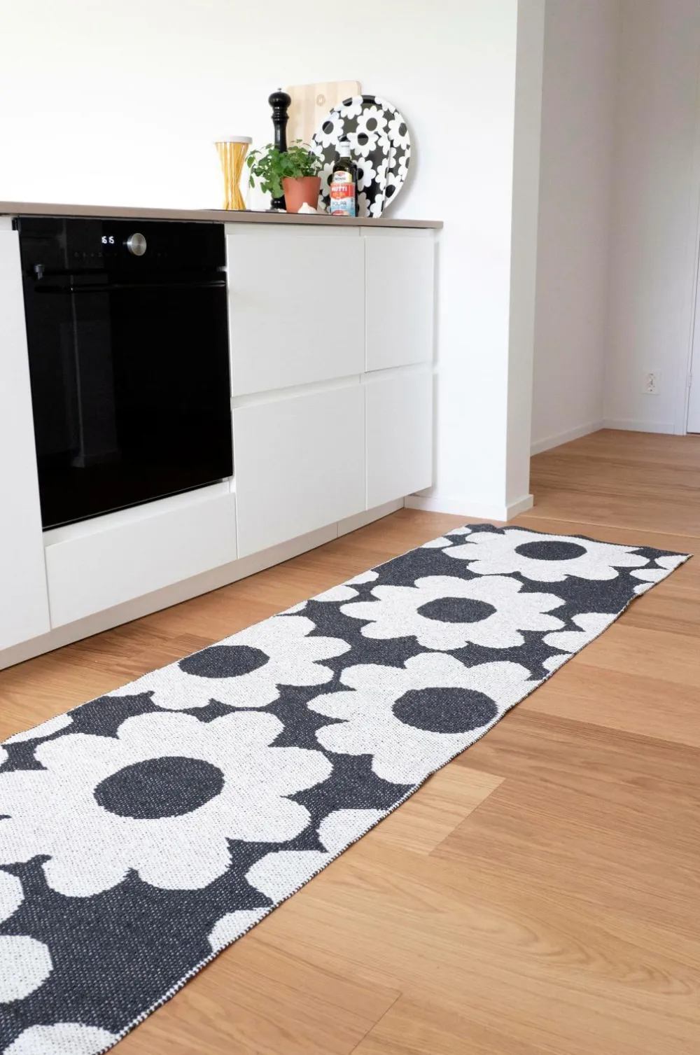 Rotor design Udendørstæpper|Plasttæpper>Tæppe Flora Sort