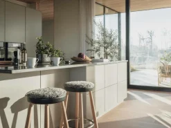 Skinnwille Rund siddepude Curly 4-pak Stålgrå Discount