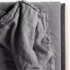 Spirit of the Nomad Sengetæpper>Sengetæppe Grå sten