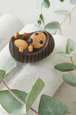 Spring Copenhagen Trædekoration Spike Pindsvin 4 cm Termoask Hot