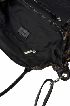 Tamaris Tasker><noscript><img width=