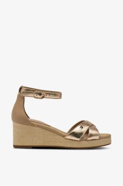 Tommy Hilfiger Højhælede Sko>Sandaler med hæl Flag Metallic Mid Wedge Espad Gold