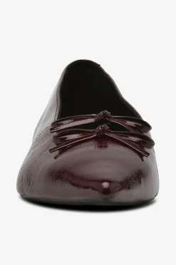 Vagabond Ballerinasko><noscript><img width=