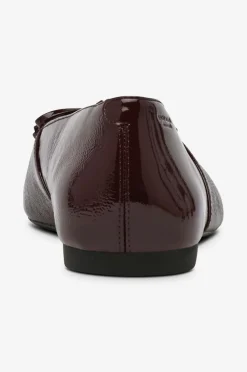 Vagabond Ballerinasko><noscript><img width=