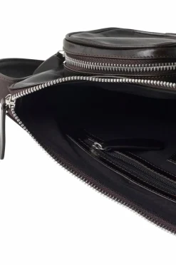 Vagabond Tasker><noscript><img width=