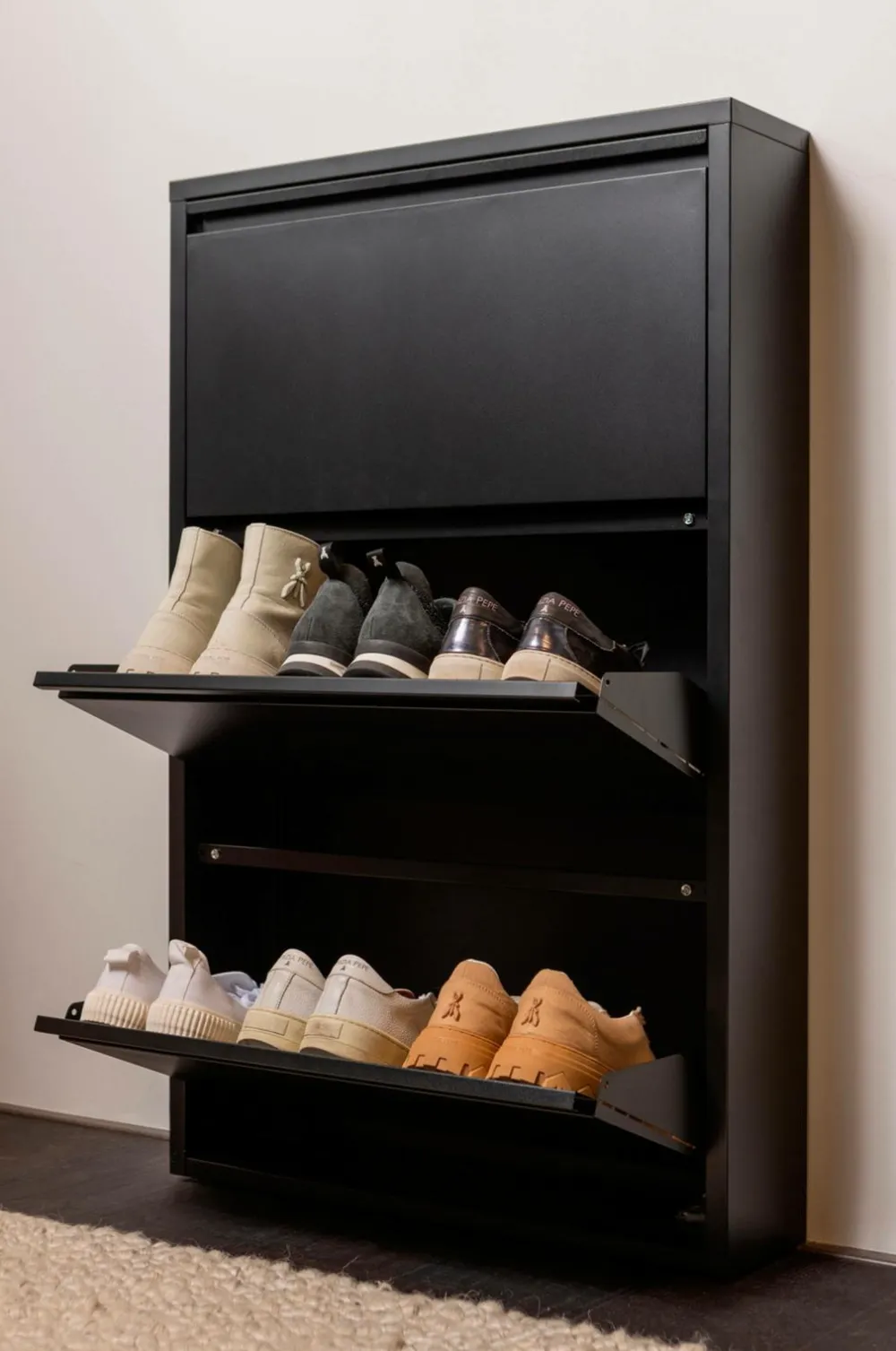 WOOOD Entrémøbler>Skoskab med 3 rum Sabine sort