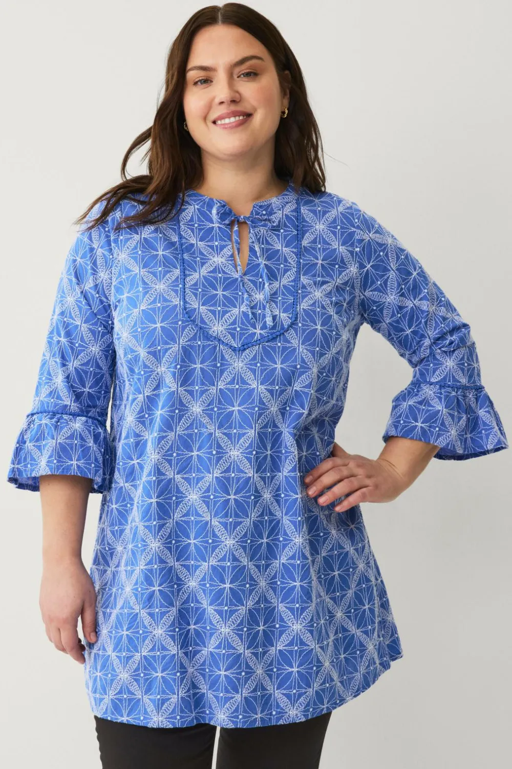 Zizzi Tunikaer>Tunika mAvita L/S Tunic Blue Emb. Aop