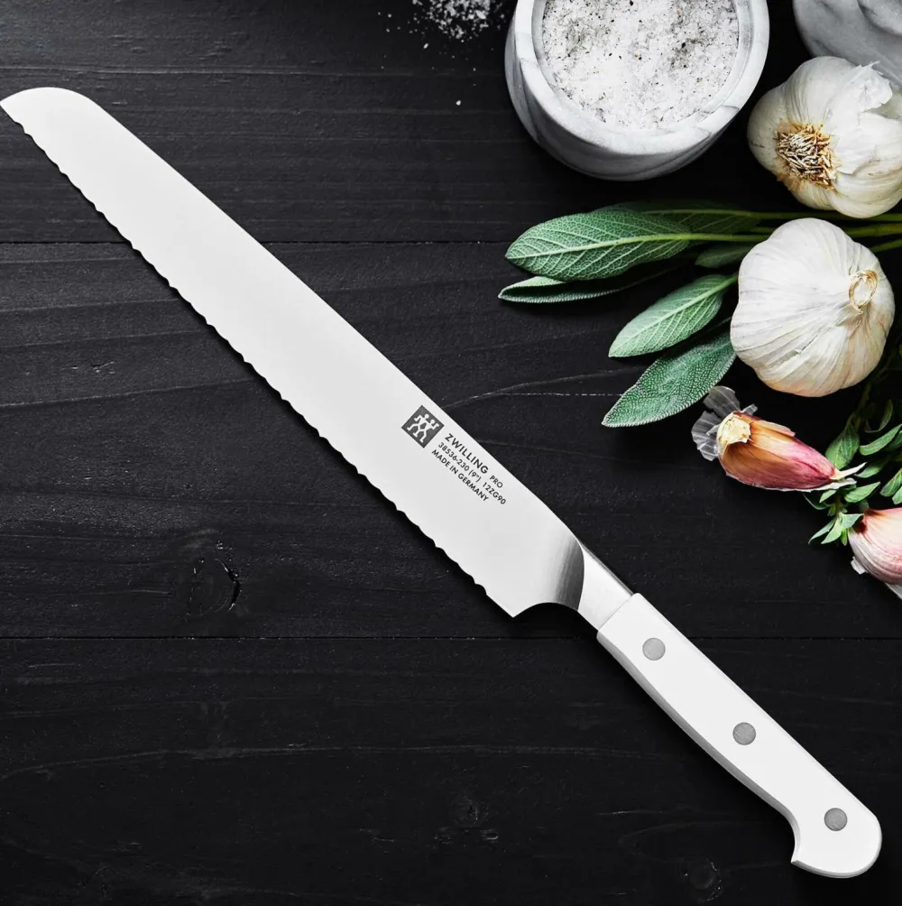ZWILLING Køkkenknive & Knivtilbehør>Tandad brödkniv Pro le blanc 23 cm Hvid